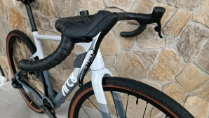 ARC8 Eero Force ASX Carbon Gravel Bike