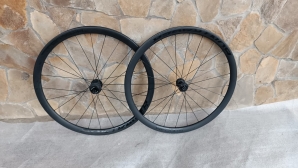 Bontrager Aeolus Elite 35 TLR Disc Road Bike Wheels