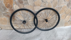 Bontrager Aeolus Elite 35 TLR Disc Road Bike Wheels