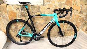 Bianchi Oltre XR3 Di2 Disc (ETT 560)