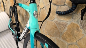 Bianchi Oltre XR3 Di2 Disc (ETT 560)