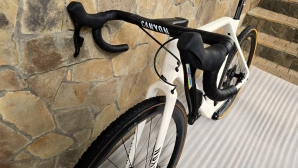 Inflite CF SLX 8 Force eTap Gravel powermetr