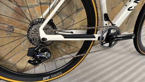 Inflite CF SLX 8 Force eTap Gravel powermetr