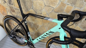 Canyon Inflite CF SLX 8 Force eTap Gravel powermetr