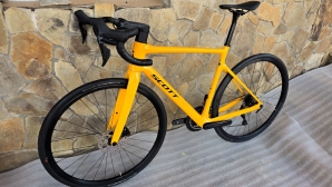 Scott Addict 40 Shimano 105 Di2 (Ett 555)