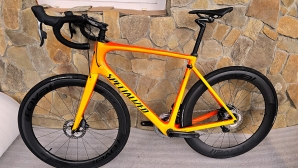 Specialized Roubaix eTap AXS Powermetr (Ett 576)