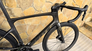 Scott foil Ultegra Di2 Disc (Ett 550)