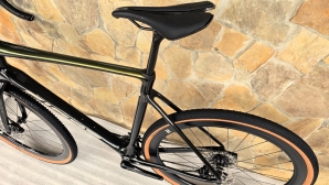 Giant TCX PRO 1 Carbon Rival eTap AXS