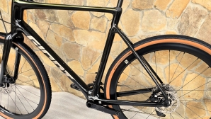 Giant TCX PRO 1 Carbon Rival eTap AXS