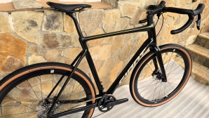 Giant TCX PRO 1 Carbon Rival eTap AXS