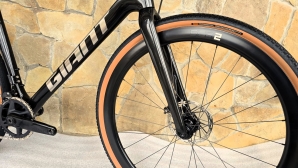 Giant TCX PRO 1 Carbon Rival eTap AXS