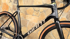 Giant TCX PRO 1 Carbon Rival eTap AXS