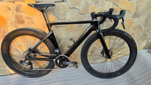 Canyon Aeroad CF SLX eTap Disc (Ett 549)