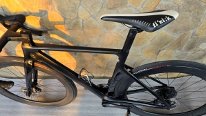 Canyon Aeroad CF SLX eTap Disc (Ett 549)