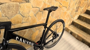 Canyon Ultimate CF SLX Ultegra Di2 powermetr (Ett 529)