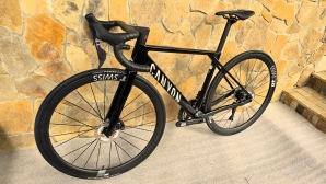 Canyon Ultimate CF SLX Ultegra Di2 powermetr (Ett 529)