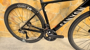 Canyon Ultimate CF SLX Ultegra Di2 powermetr (Ett 529)