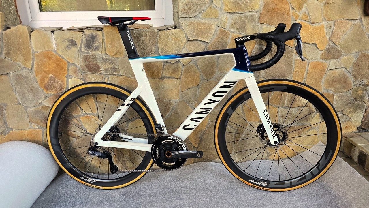 Canyon Aeroad CFR Ultegra Di2 (Ett 572)