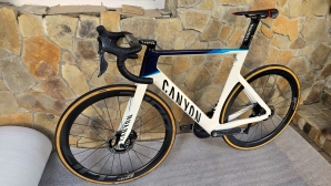 Canyon Aeroad CFR Ultegra Di2 (Ett 572)