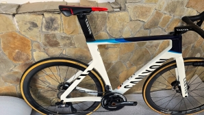 Canyon Aeroad CFR Ultegra Di2 (Ett 572)